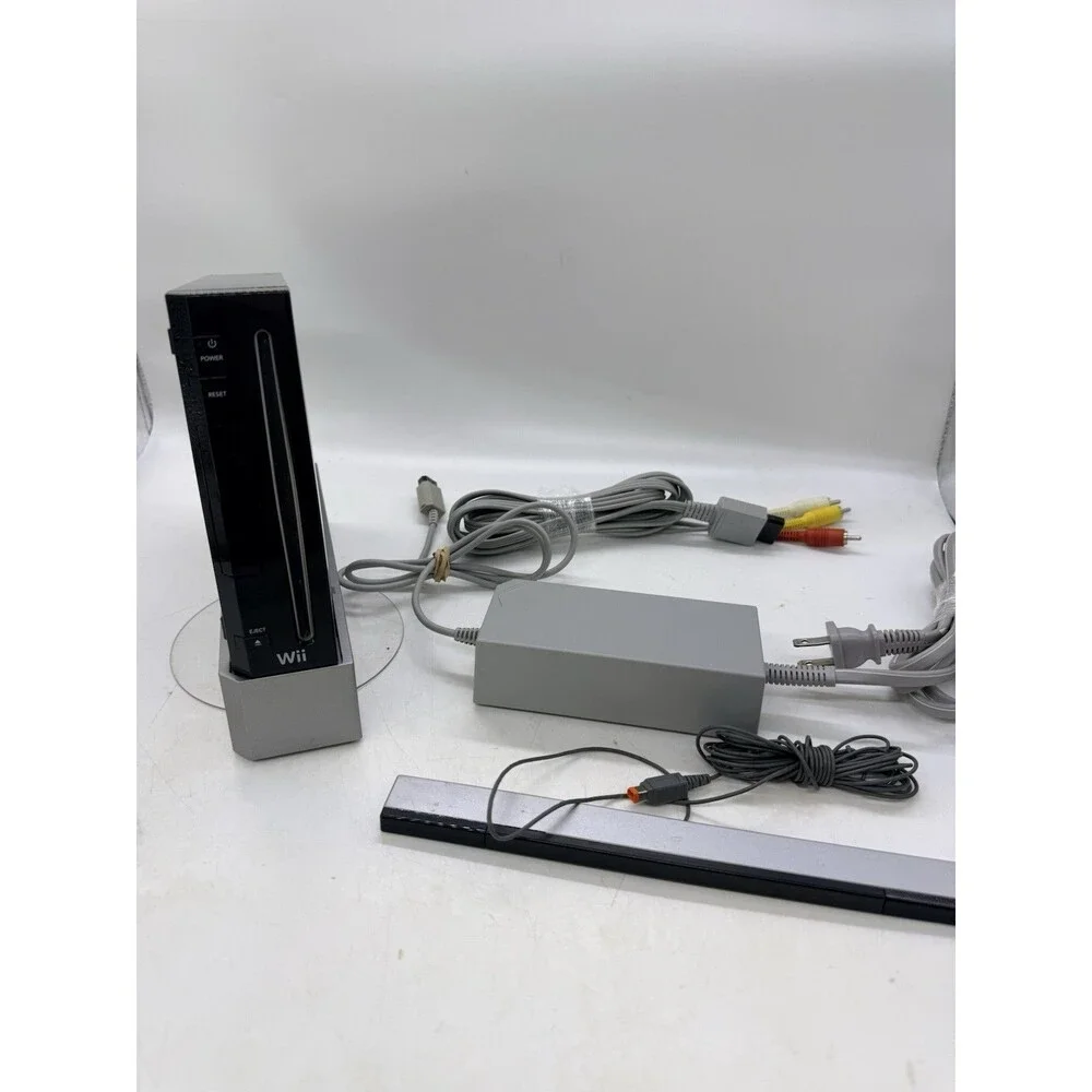 Nintendo Wii Black Console Model RVL-001 Compatible w/ GameCube Games Works !!